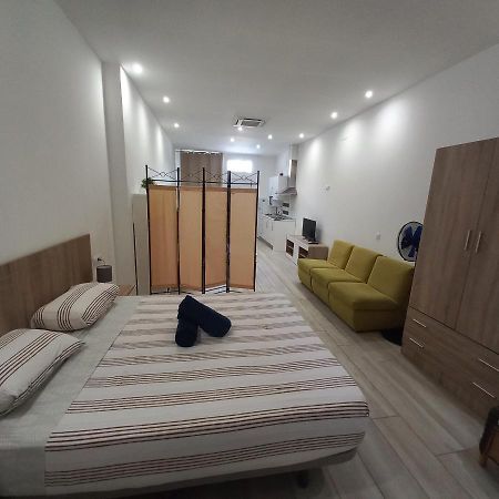 Malaga Velarde Center Apartment Exterior foto